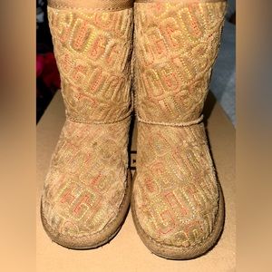 Ugg Classic II Graphic Stitch Boots Kids Size 13